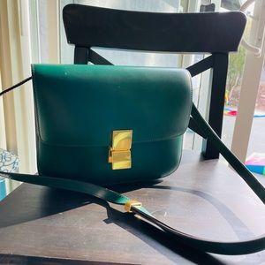 Celine box color green
